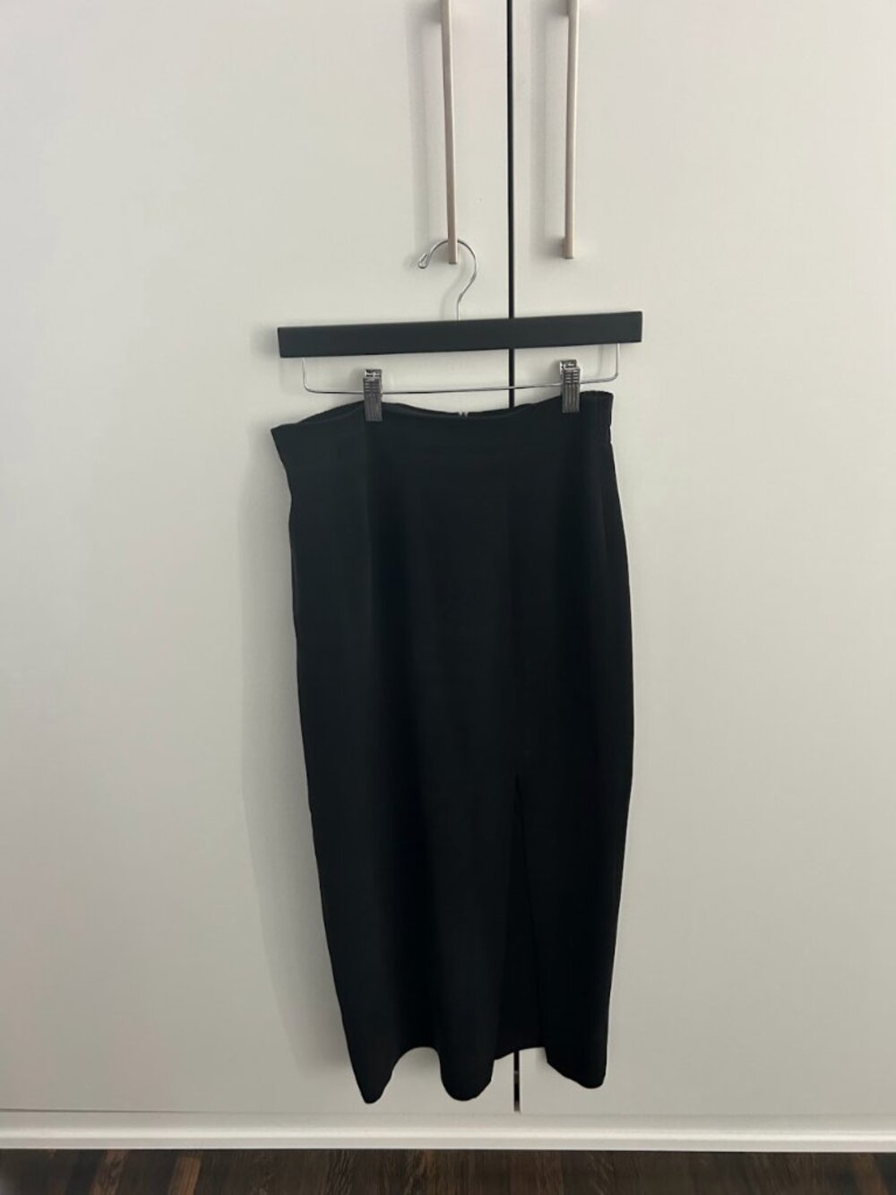 Dana Buchman Black Pencil Skirt